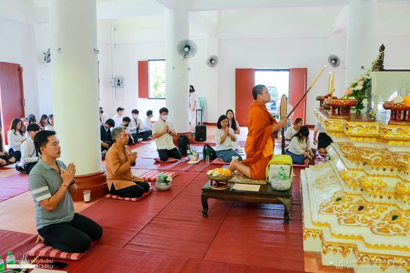 ภาพประกอบ: พิธีสวดมนต์เจริญจิตภาวนาเพื่อความเป็นสิริมงคล ประจำเดือน สิงหาคม 2566