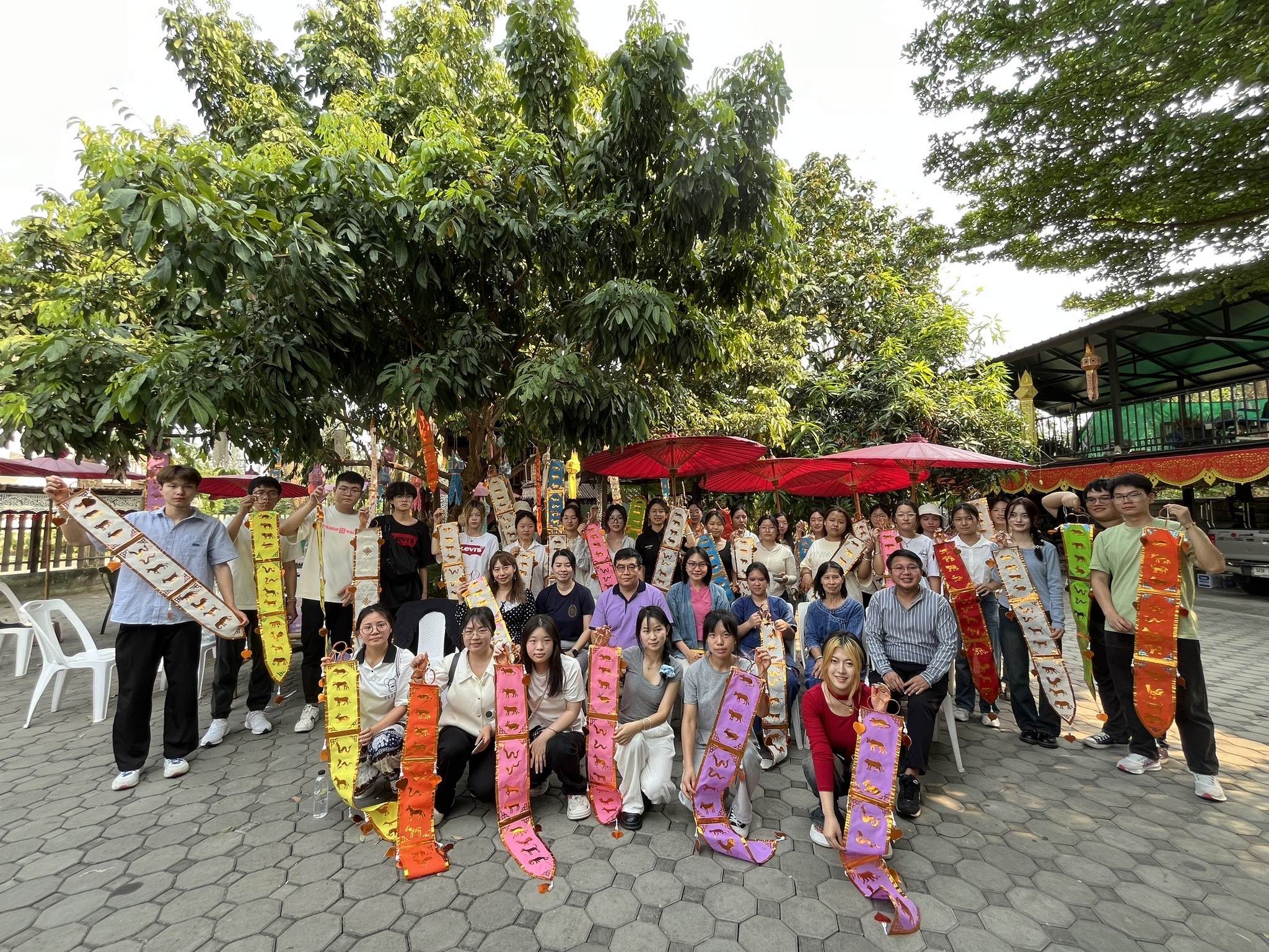 ภาพประกอบ: จัดการอบรมหลักสูตร "การทำตุงไจยล้านนา"