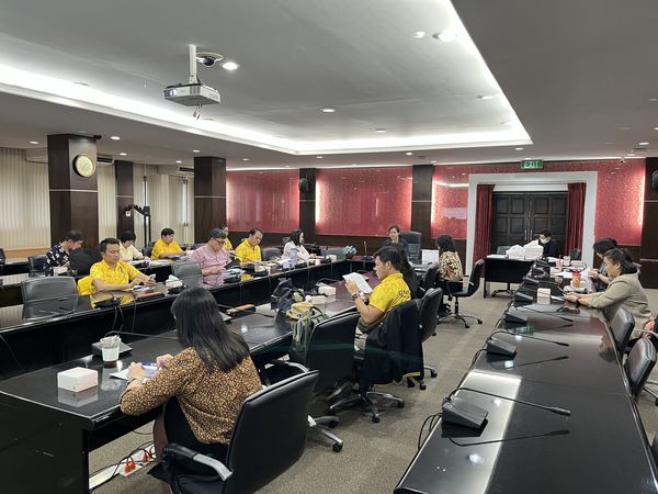 ภาพประกอบ: การประชุมคัดเลือกผลงานสร้างสรรค์ที่แสดงออกด้านศิลปวัฒนธรรมและความเป็นไทย ประจำปีการศึกษา 2566