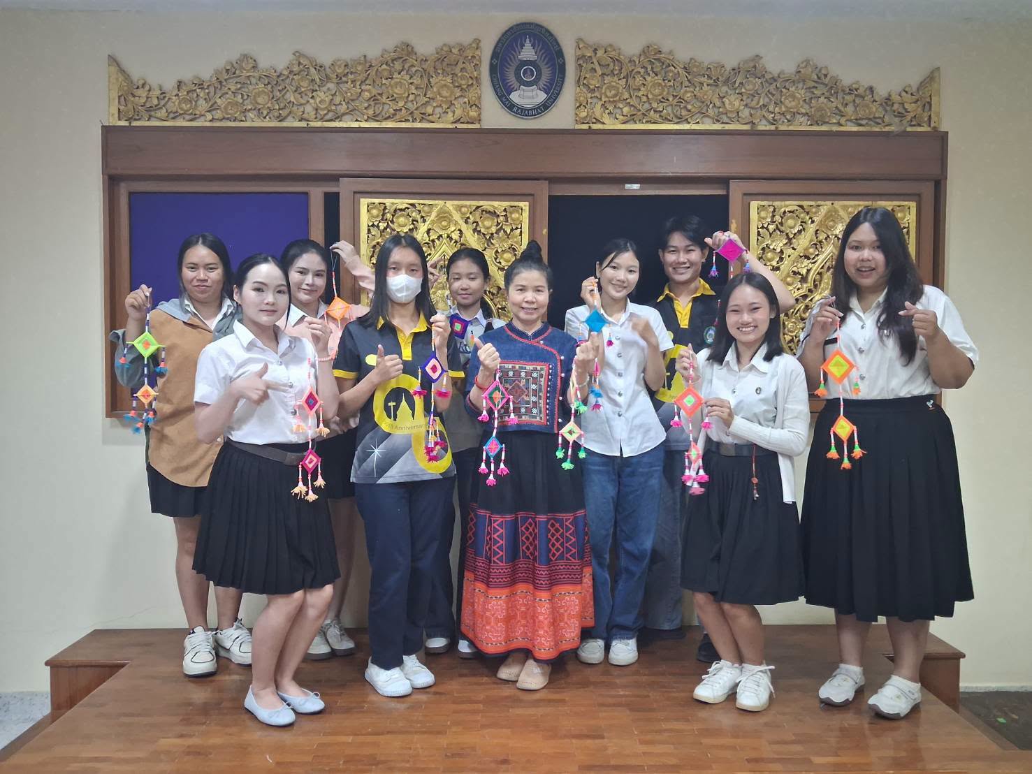 สำนักศิลปะฯ ม.ราชภัฏเชียงใหม่ จัดกิจกรรม 'ประดิษฐ์ตุงใยล้านนา' สืบสานวัฒนธรรม